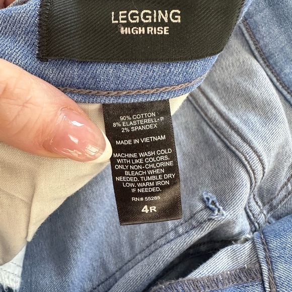 Express Skinny Jeans - Picture 2 of 3